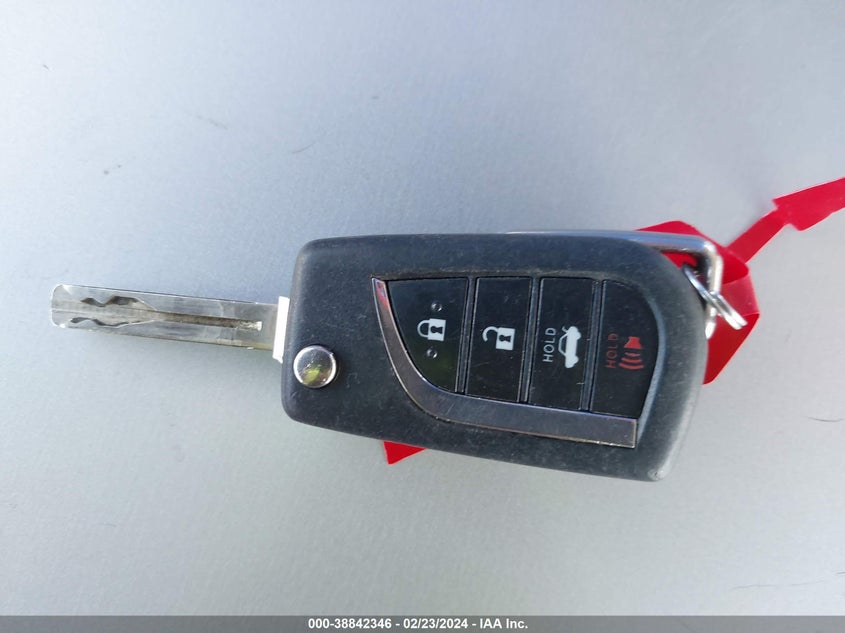 2018 TOYOTA CAMRY LE - 4T1B11HK7JU515200