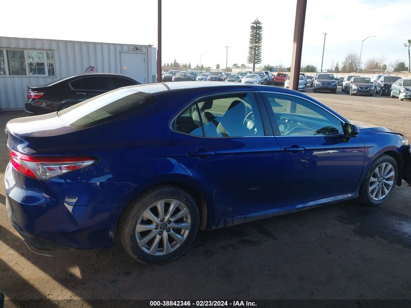 2018 TOYOTA CAMRY LE - 4T1B11HK7JU515200