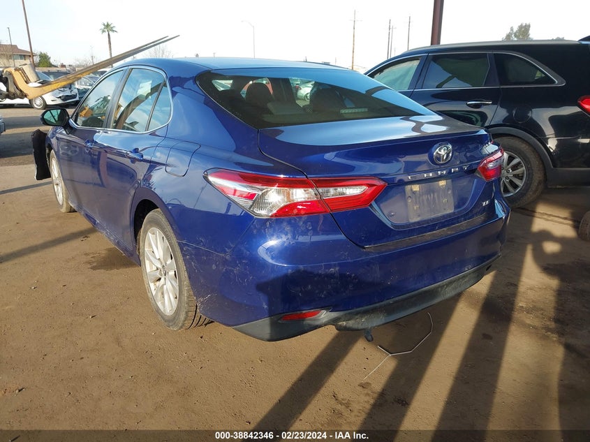 2018 TOYOTA CAMRY LE - 4T1B11HK7JU515200