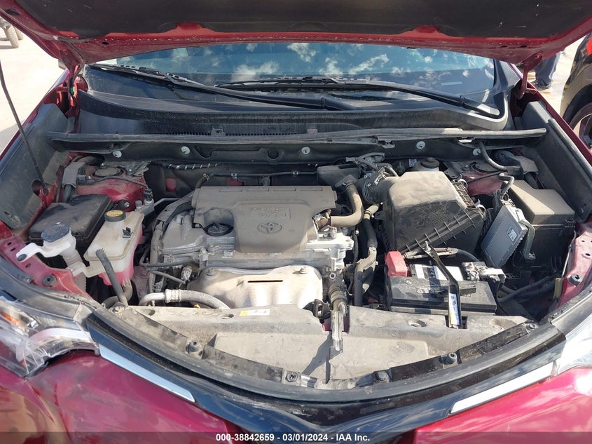 2018 TOYOTA RAV4 XLE - 2T3WFREV4JW516196