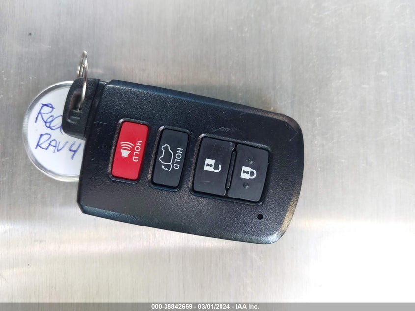 2018 TOYOTA RAV4 XLE - 2T3WFREV4JW516196