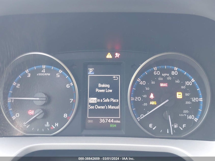 2018 TOYOTA RAV4 XLE - 2T3WFREV4JW516196