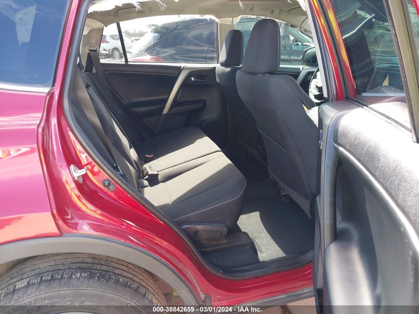 2018 TOYOTA RAV4 XLE - 2T3WFREV4JW516196