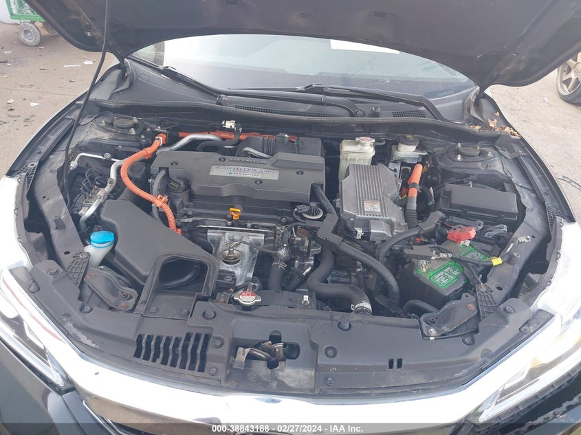 2017 HONDA ACCORD VIN: JHMCR6F38HC023588