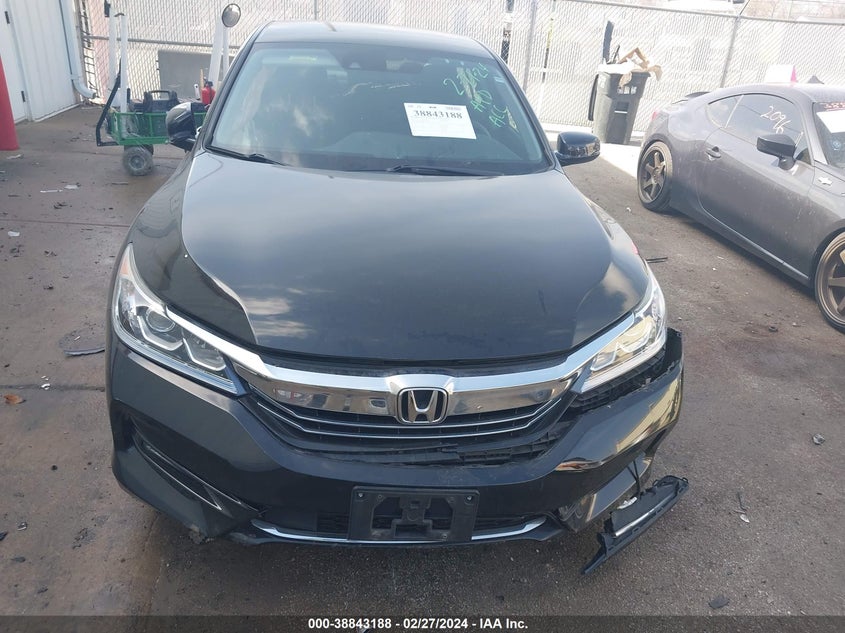 2017 HONDA ACCORD VIN: JHMCR6F38HC023588