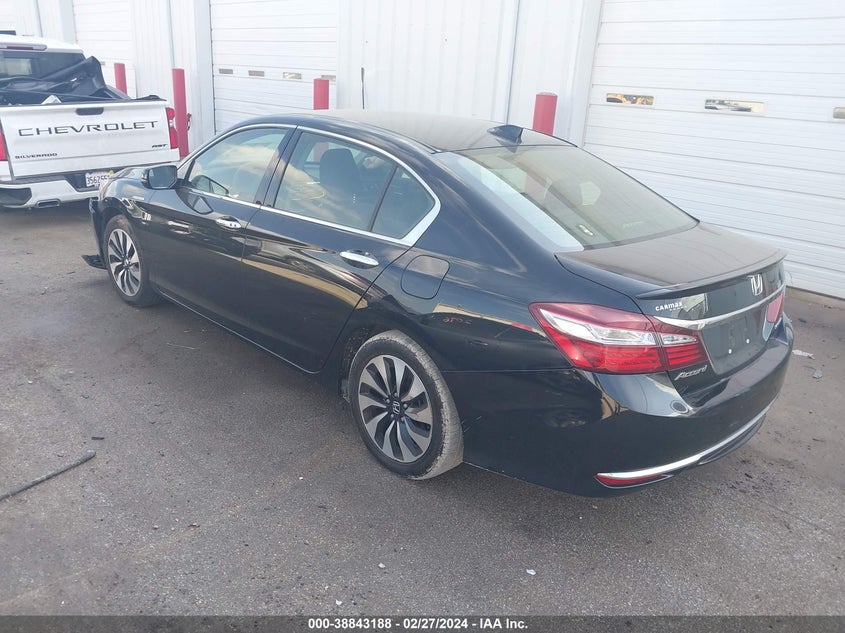 2017 HONDA ACCORD VIN: JHMCR6F38HC023588