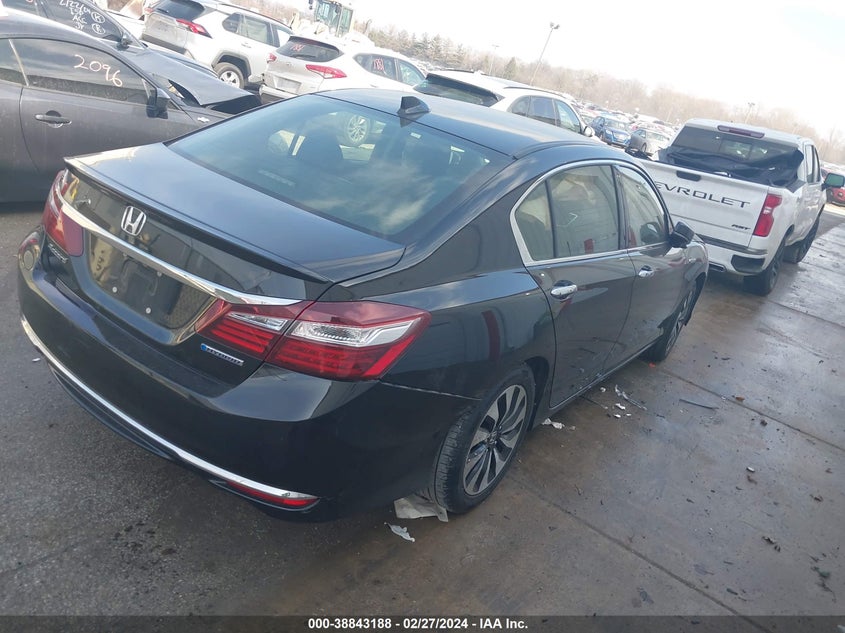 2017 HONDA ACCORD VIN: JHMCR6F38HC023588