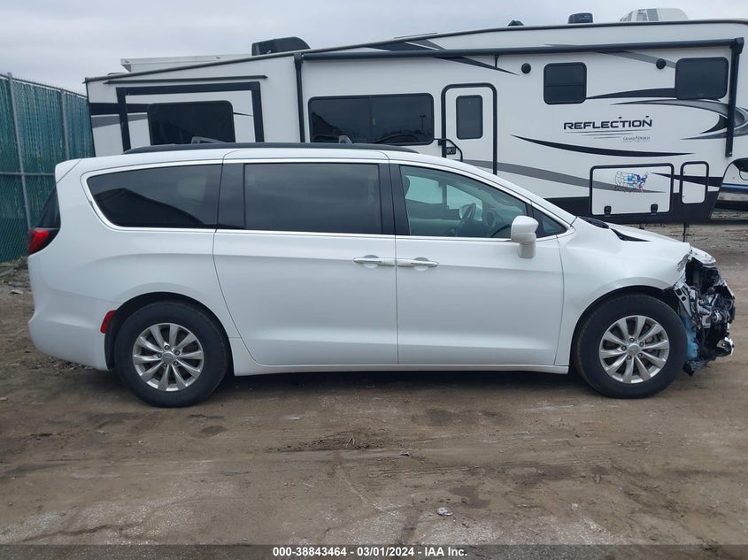 2019 CHRYSLER PACIFICA TOURING PLUS - 2C4RC1FG8KR588280
