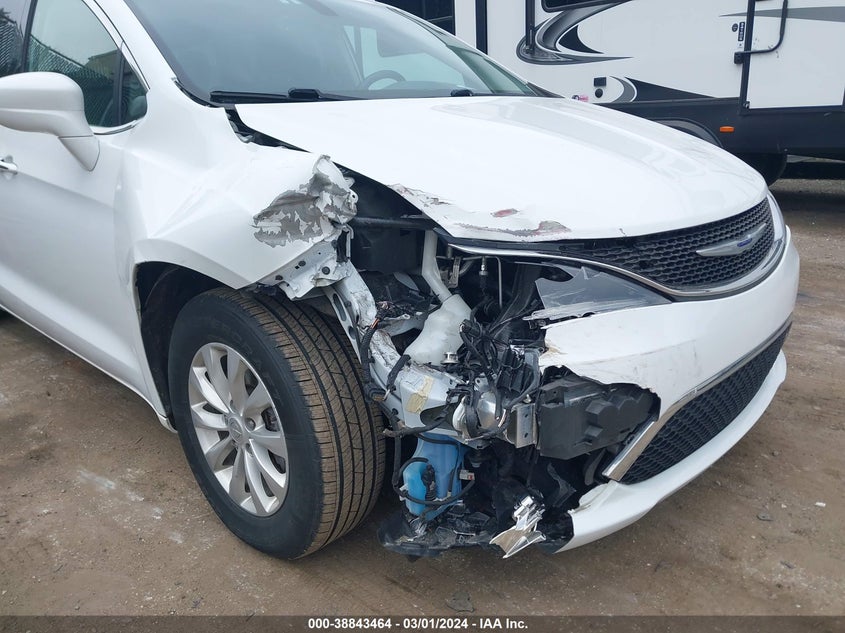 2019 CHRYSLER PACIFICA TOURING PLUS - 2C4RC1FG8KR588280