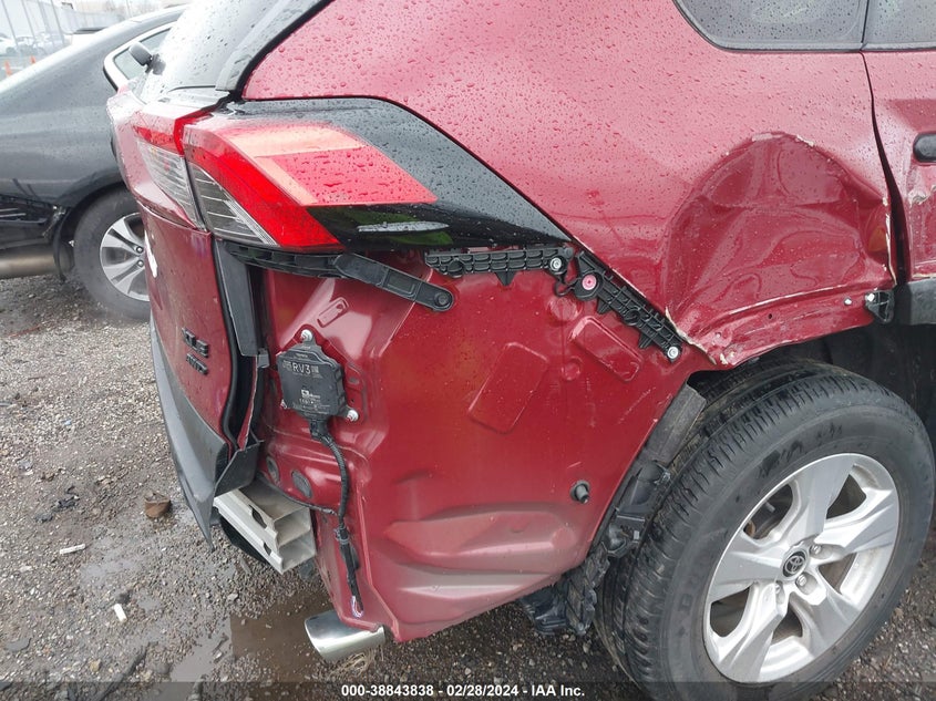 2020 TOYOTA RAV4 XLE - JTMP1RFV2LD062001