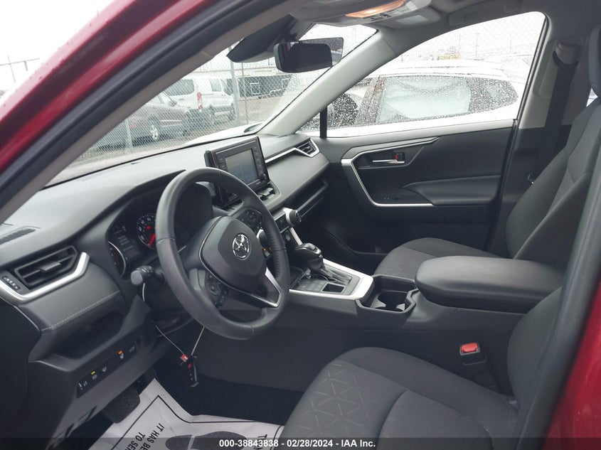 2020 TOYOTA RAV4 XLE - JTMP1RFV2LD062001