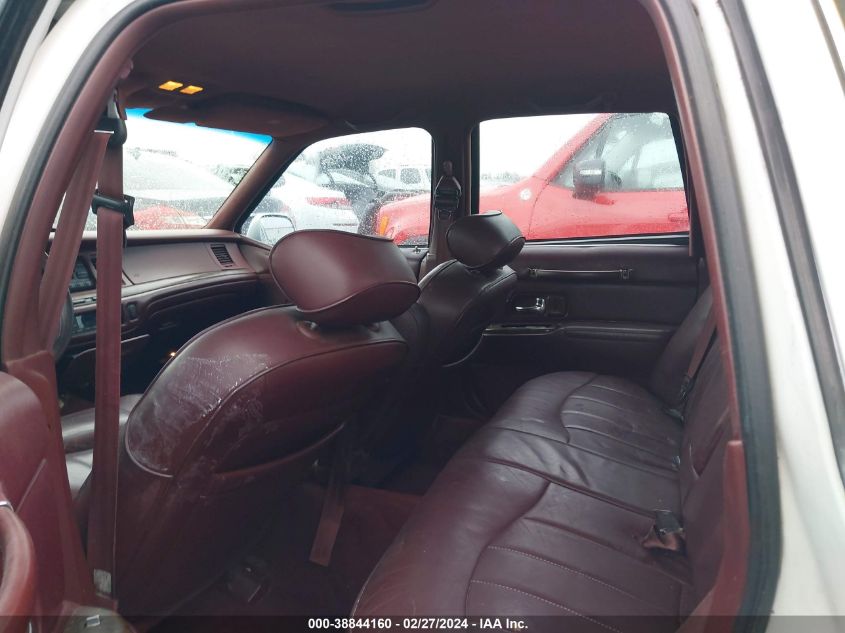 1996 Lincoln Town Car Executive VIN: 1LNLM81W6TY696240 Lot: 38844160