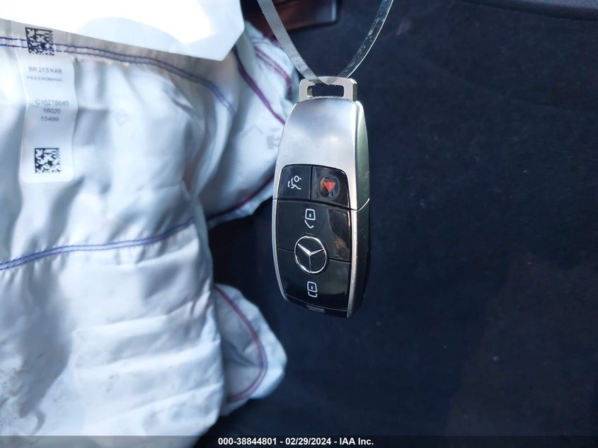 2017 MERCEDES-BENZ E 300 4MATIC - WDDZF4KB8HA045436