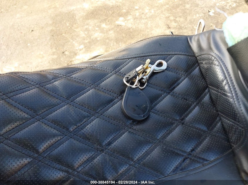 2021 HARLEY-DAVIDSON FLHXS - 1HD1KRP24MB612172