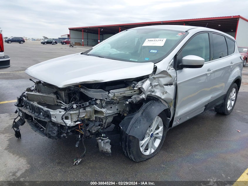 VIN 1FMCU0GD1HUE84576 2017 FORD ESCAPE SE