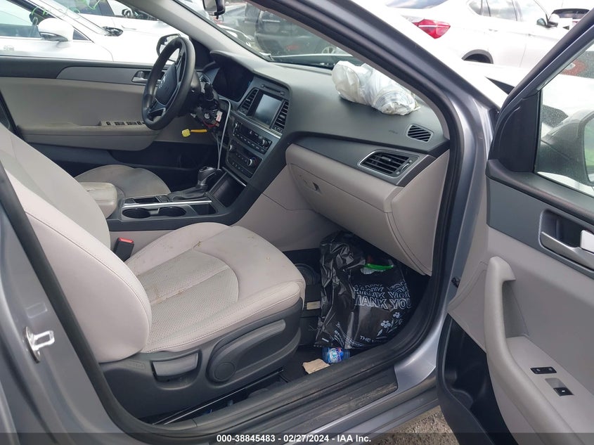 VIN 5NPE24AF8HH571437 2017 HYUNDAI SONATA SE
