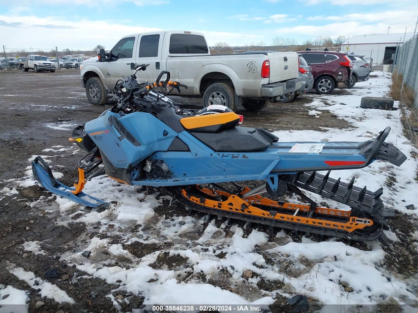 2022 SKI-DOO SUMMIT X 850 UNKNOWN(VIN: 2BPSTPNF1NV000048
