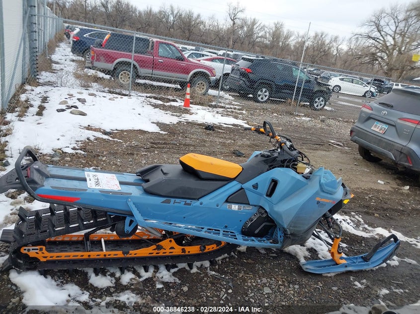 2022 SKI-DOO SUMMIT X 850 UNKNOWN(VIN: 2BPSTPNF1NV000048