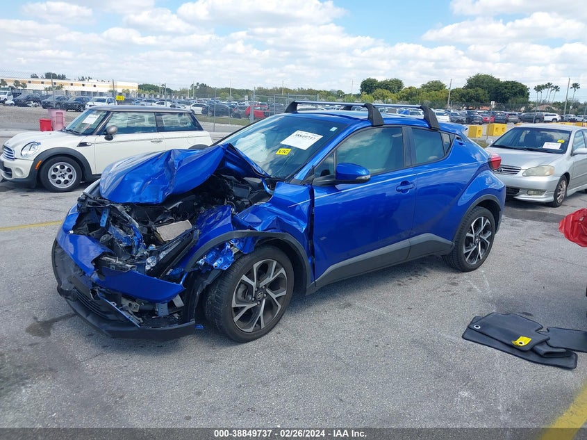 VIN NMTKHMBX2JR020167 2018 TOYOTA C-HR XLE
