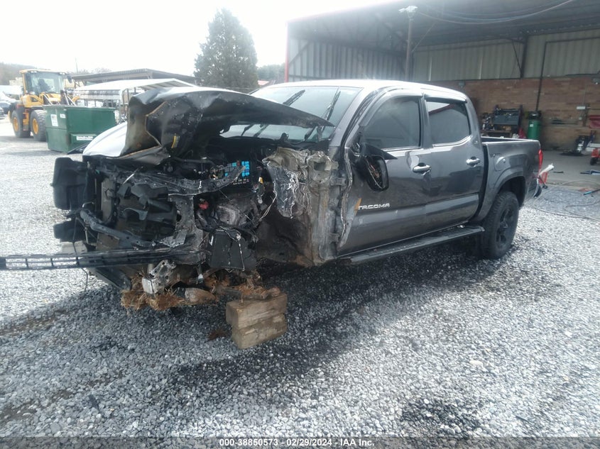 2016 TOYOTA TACOMA SR5 V6 - 5TFAZ5CN6GX008877