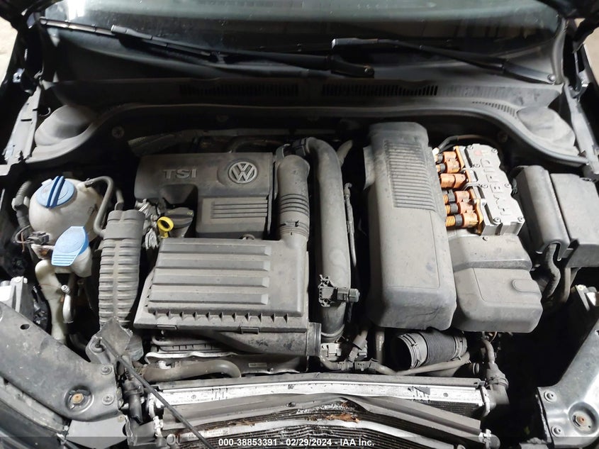 2016 VOLKSWAGEN JETTA HYBRID SEL PREMIUM - 3VW637AJ6GM400537