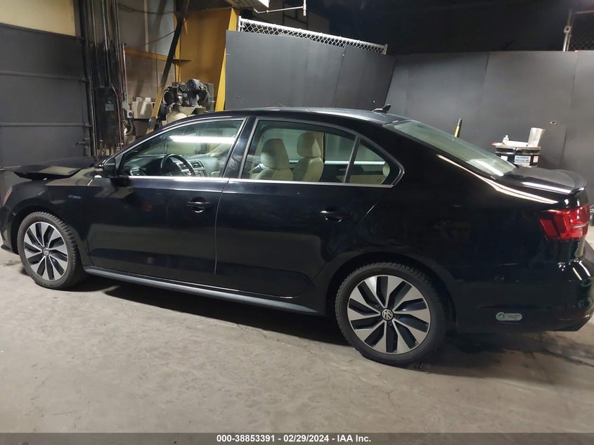 2016 VOLKSWAGEN JETTA HYBRID SEL PREMIUM - 3VW637AJ6GM400537