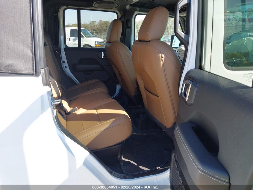 VIN 1C6HJTFG8PL552383 2023 JEEP GLADIATOR OVERLAND