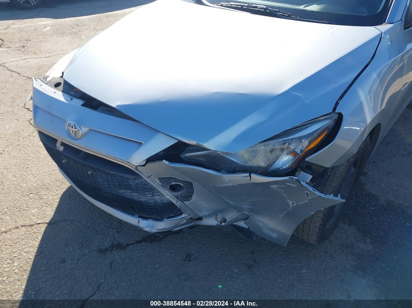VIN 3MYDLBYV1KY525910 2019 TOYOTA YARIS L