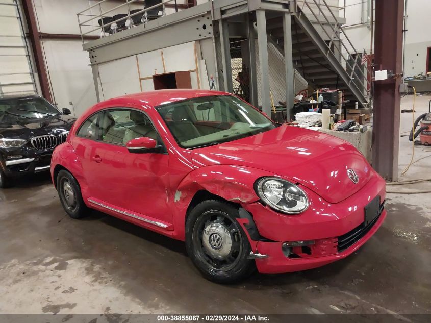 2014 VOLKSWAGEN BEETLE 2.5L - 3VWJX7AT2EM605849
