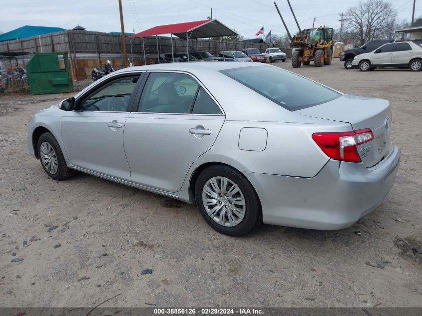 4T1BF1FK0EU390454 2014 Toyota Camry Le