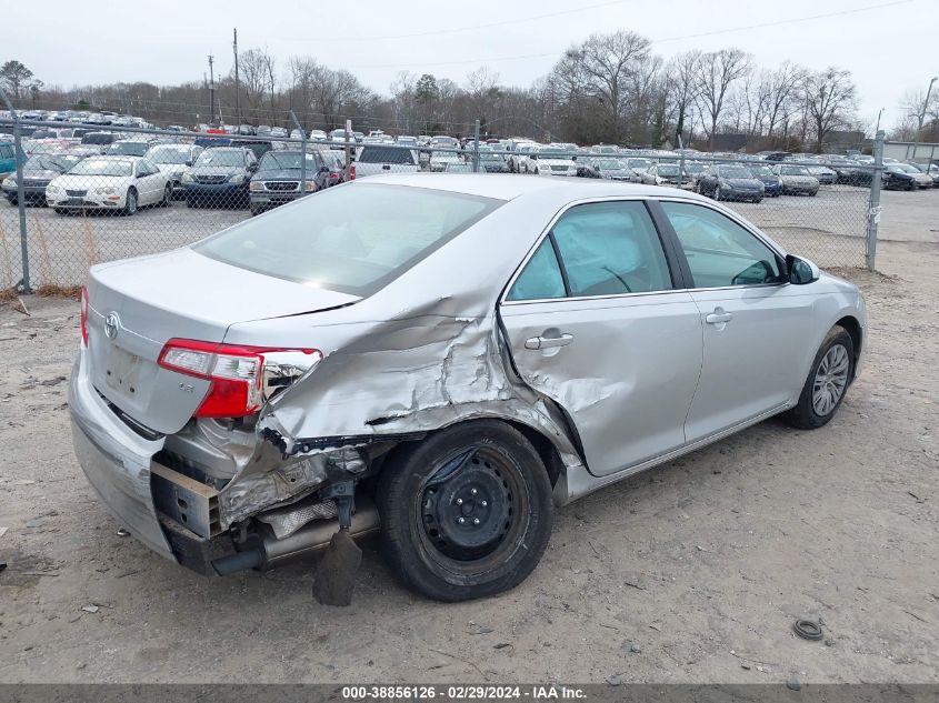 4T1BF1FK0EU390454 2014 Toyota Camry Le