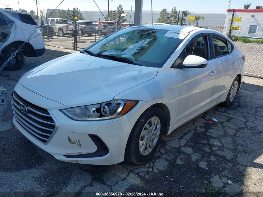 VIN 5NPD74LF9JH375961 2018 HYUNDAI ELANTRA SE