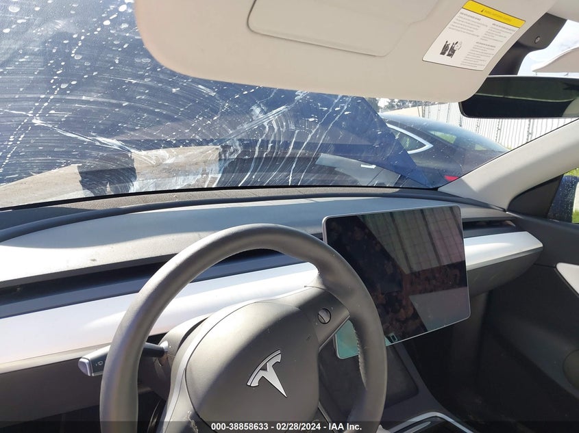 2022 TESLA MODEL Y U   U(VIN: 7SAYGDEE7NF411465