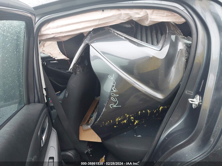 VIN 3MYDLBYV5JY330505 2018 TOYOTA YARIS IA