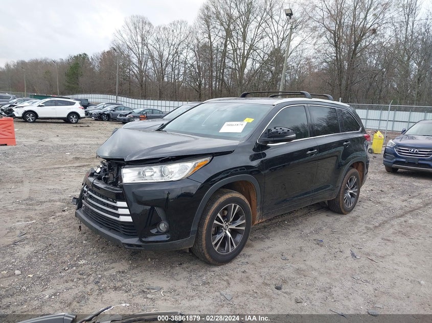 2018 TOYOTA HIGHLANDER VIN: 5TDZZRFH8JS275922