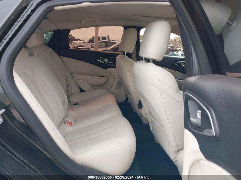 2015 CHRYSLER 200 LIMITED - 1C3CCCAB0FN677717