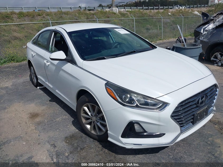 VIN 5NPE24AF7JH688075 2018 HYUNDAI SONATA SE