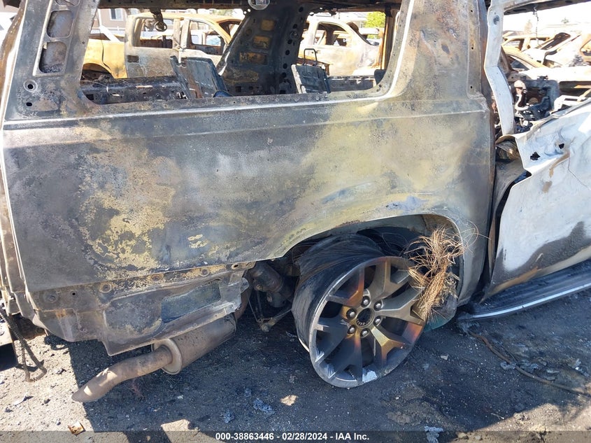 2015 GMC YUKON XL 1500 SLT - 1GKS2HKC0FR618520