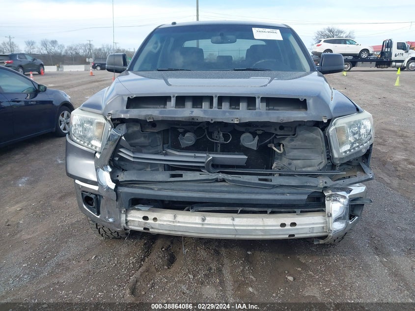 2014 TOYOTA TUNDRA CREWMAX SR5 - 5TFEM5F10EX077943