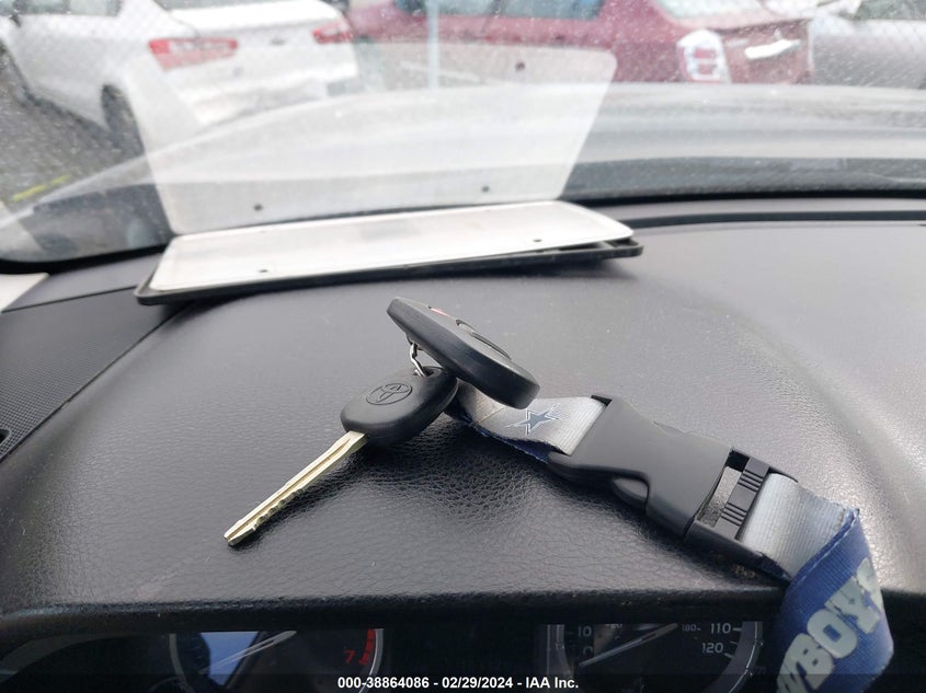 2014 TOYOTA TUNDRA CREWMAX SR5 - 5TFEM5F10EX077943