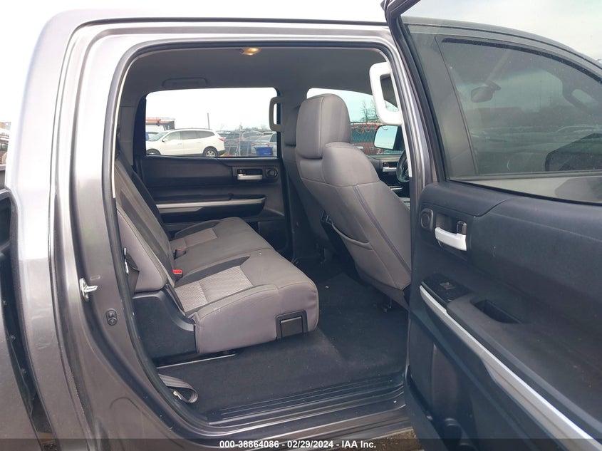 2014 TOYOTA TUNDRA CREWMAX SR5 - 5TFEM5F10EX077943