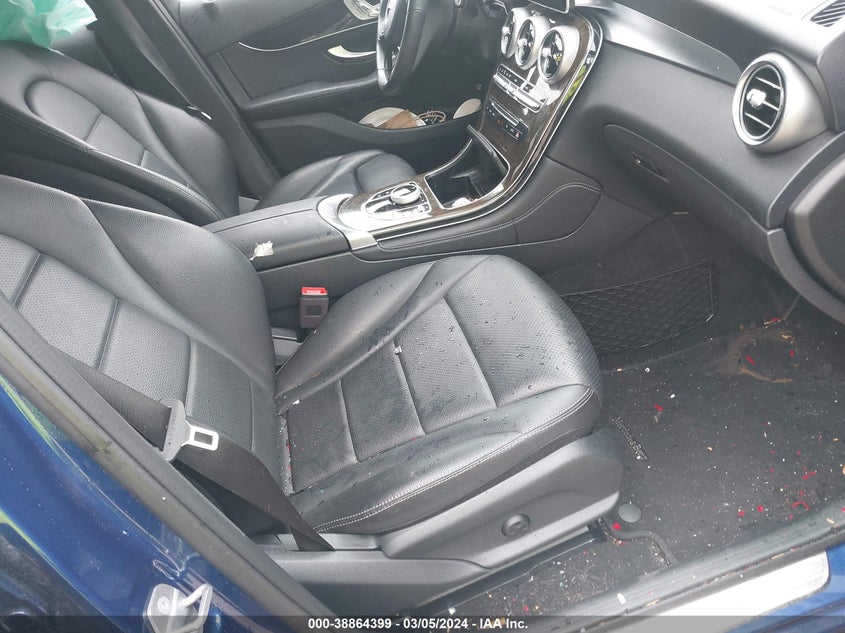 VIN WDC0G4KB9KV181648 2019 MERCEDES-BENZ GLC 300 4MATIC