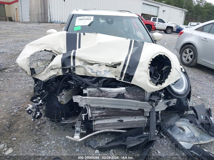 2021 Mini Clubman Cooper S VIN: WMWLV7C05M2N90979 Lot: 38865068