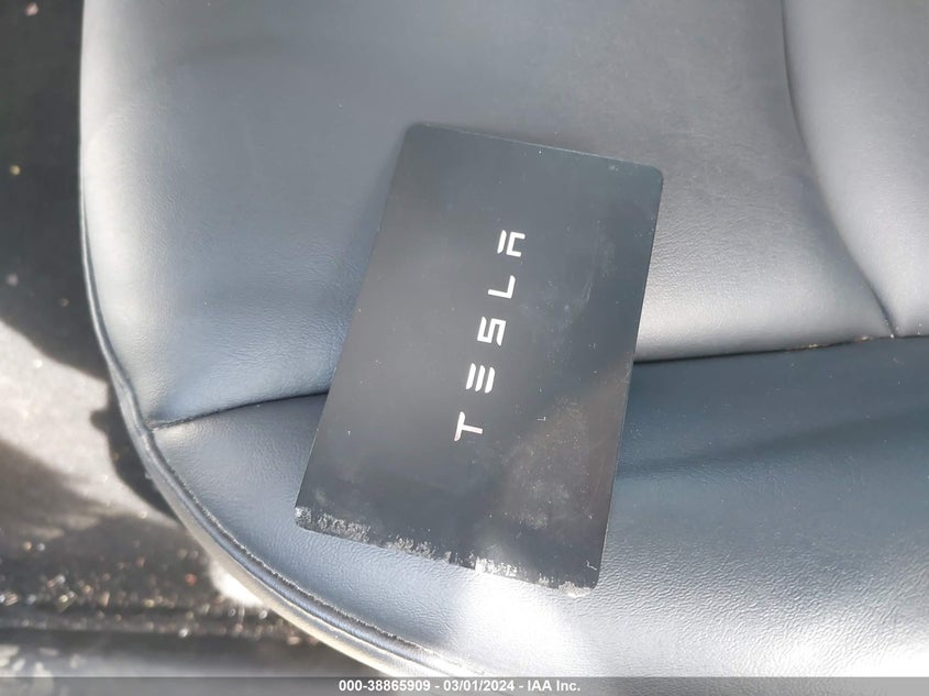 2022 TESLA MODEL Y U   U(VIN: 7SAYGAEE0NF465043