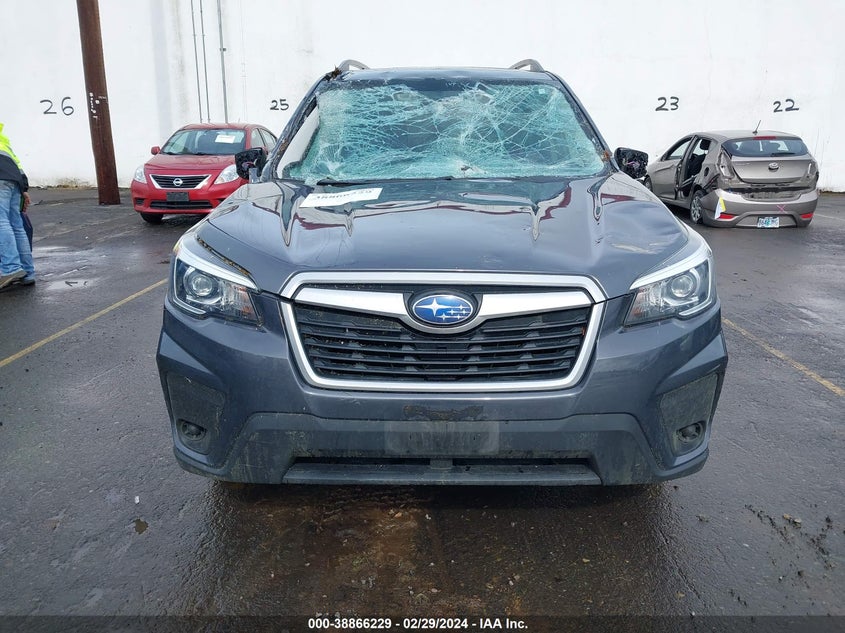 VIN JF2SKAJC3LH550415 2020 SUBARU FORESTER PREMIUM