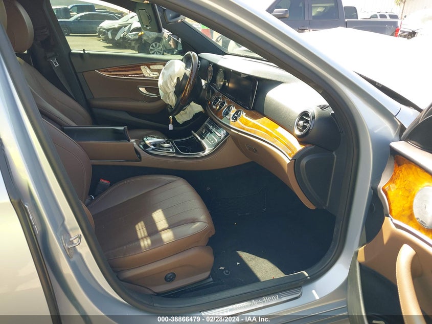 2018 MERCEDES-BENZ E VIN: WDDZF4JB2JA442566