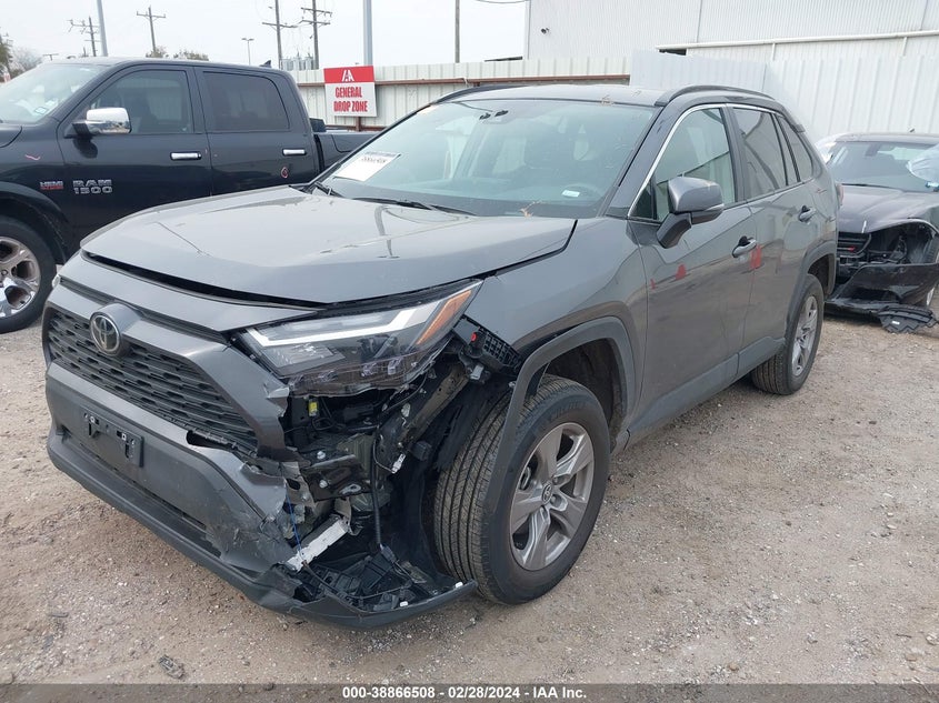 VIN 2T3P1RFV8RW412372 2024 TOYOTA RAV4 XLE