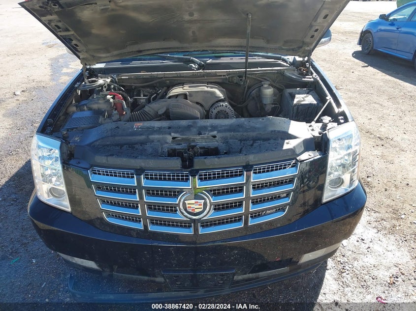 2014 CADILLAC ESCALADE LUXURY - 1GYS4BEF1ER223893