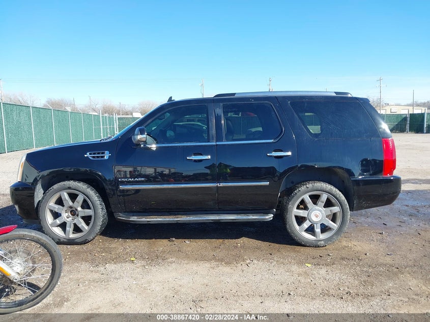 2014 CADILLAC ESCALADE LUXURY - 1GYS4BEF1ER223893