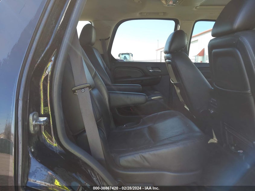 2014 CADILLAC ESCALADE LUXURY - 1GYS4BEF1ER223893